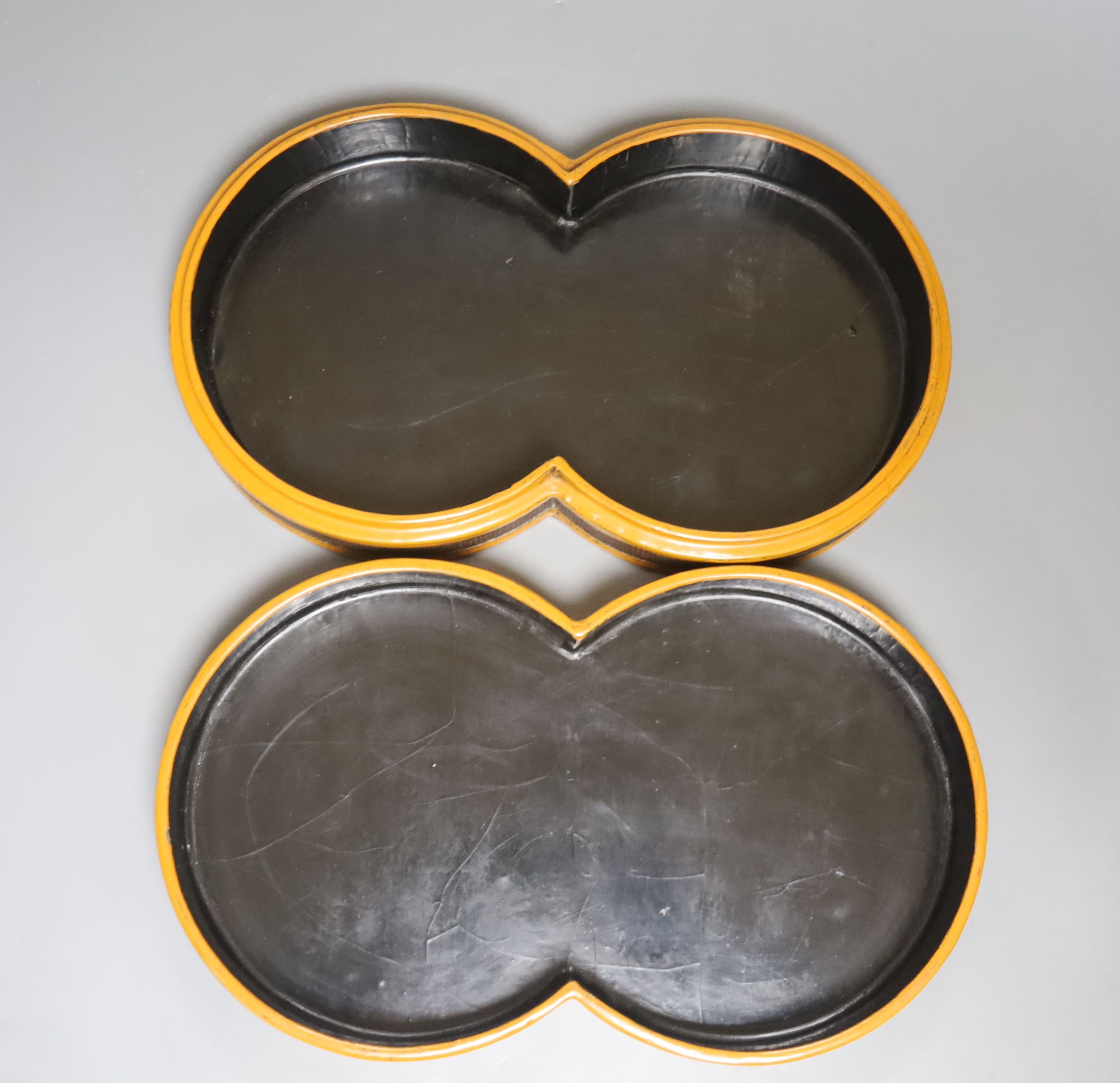 A Chinese lacquer box, probably late Qing, length 30cm